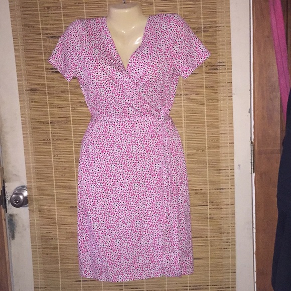 Diane Von Furstenberg Dresses & Skirts - Diane von Furstenberg Floral Wrap Dress